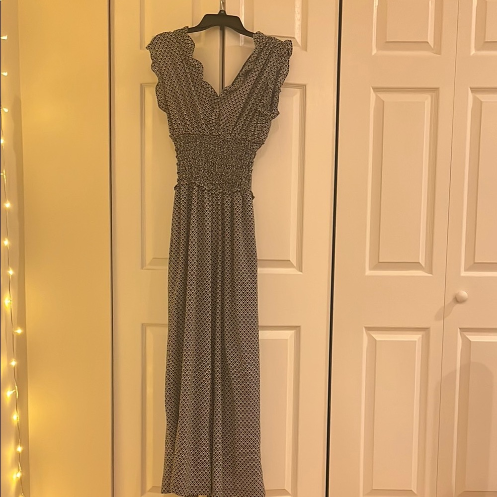 Max StudioBlack and White Polka Dor Ruched Jumpsuit V-Neck Sleeveless